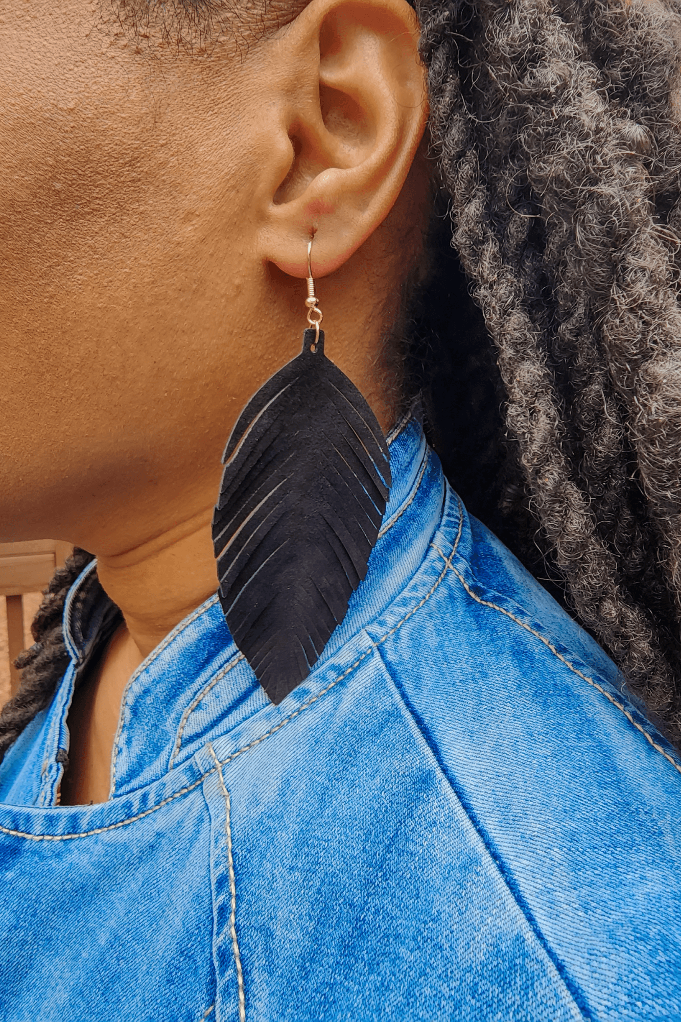 Grand silver leather leaf earrings – Glitz Glass Creations